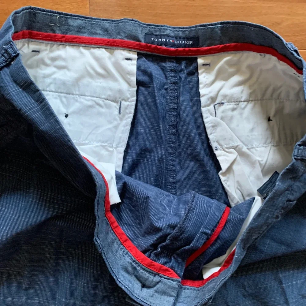 Tommy Hilfiger 42 Chino Shorts Blue Excellent Textured Cotton Flat Front Pockets